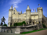 The Steen Castle enchants the most worldly travellers