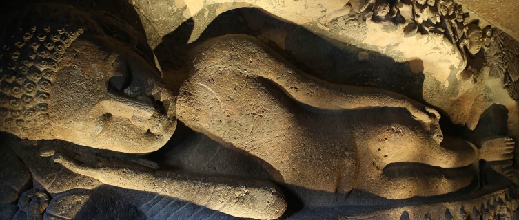 The reclining Buddha in Cave 26.