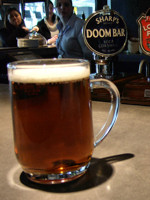 Avoid drinking alcohol before your flight © Creative Commons / James Cridland