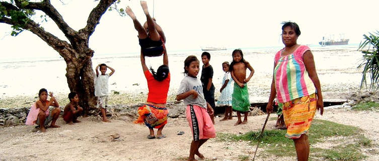Kids, Kirabati
